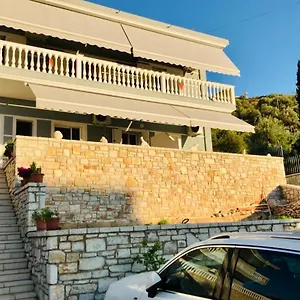 https://artur-apartments-himare.albaniahotels.org